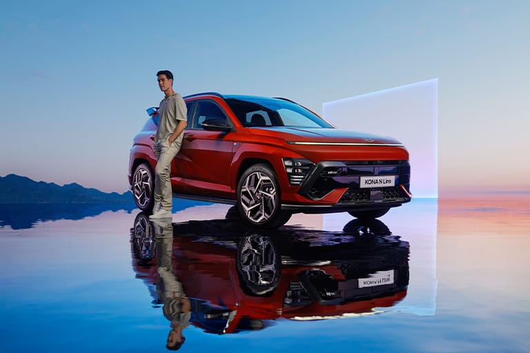 KONA-Premium-N-Line-exterior-with-talent_tablet_768X512.jpg